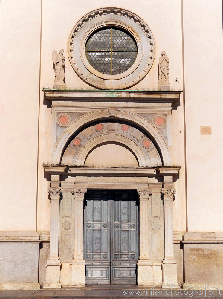 Busto Arsizio (Varese) - Portale principale del Santuario di Santa Maria di Piazza